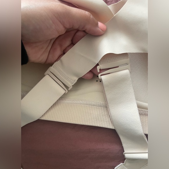 Reebok Sports Bra-NWT - Picture 6 of 7